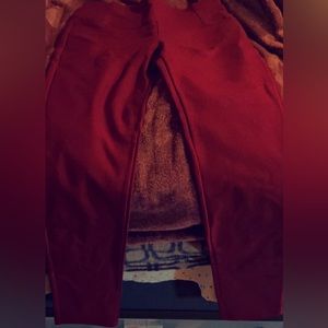 Selling beautiful burgundy and black leggings brand new so you can style them.
